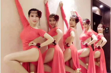 俏花旦、雜技、民間雜耍、糖畫面塑